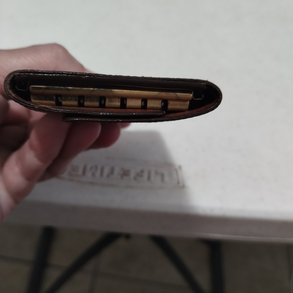 Authentic LV Louis Vuitton Brown Mono Key Holder with All Keys and COA - Picture 6 of 14